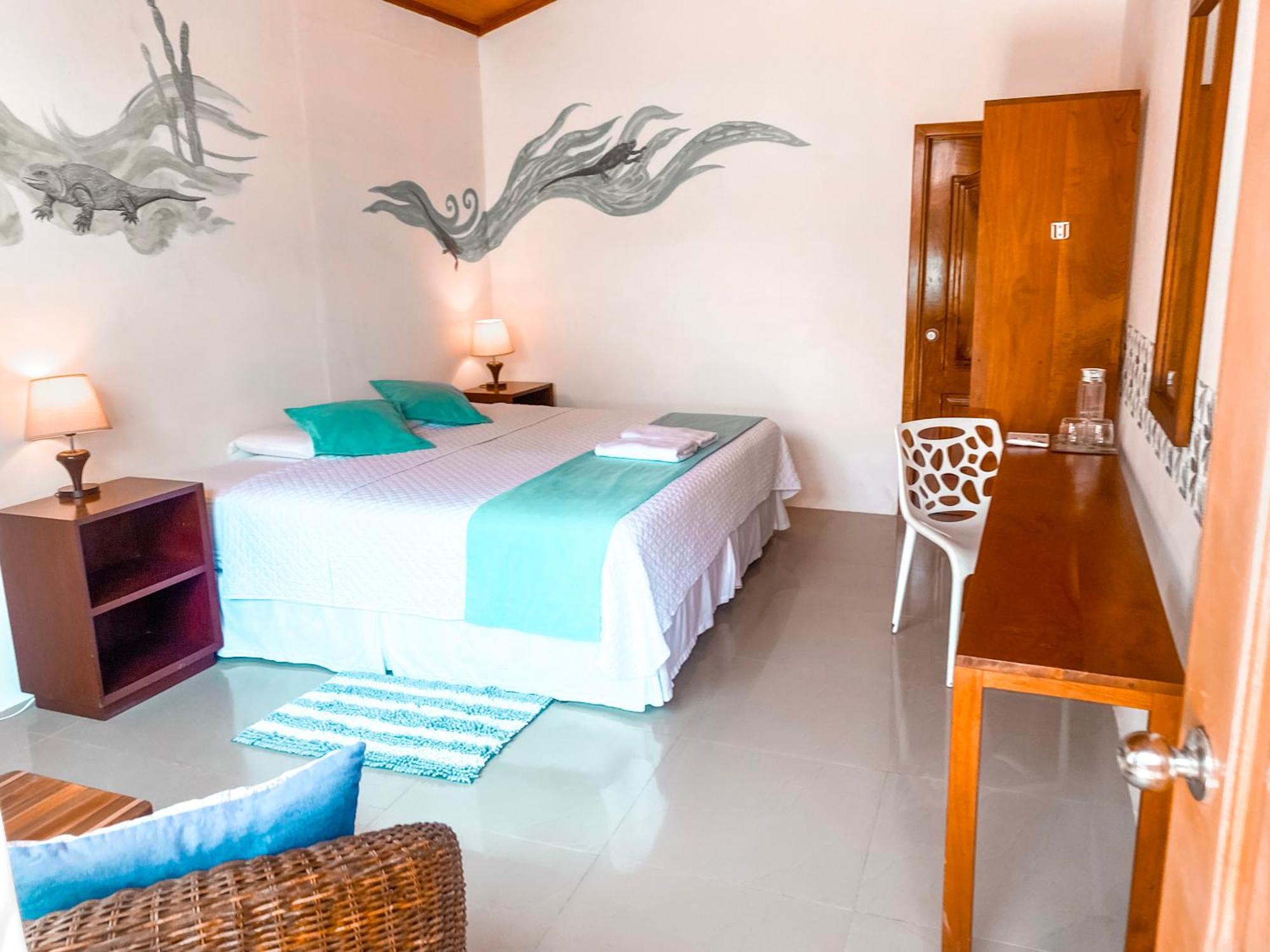Hotel Coral Blanco With High Speed Internet Starlink And Galapagos Tour Operator Puerto Villamil Dış mekan fotoğraf