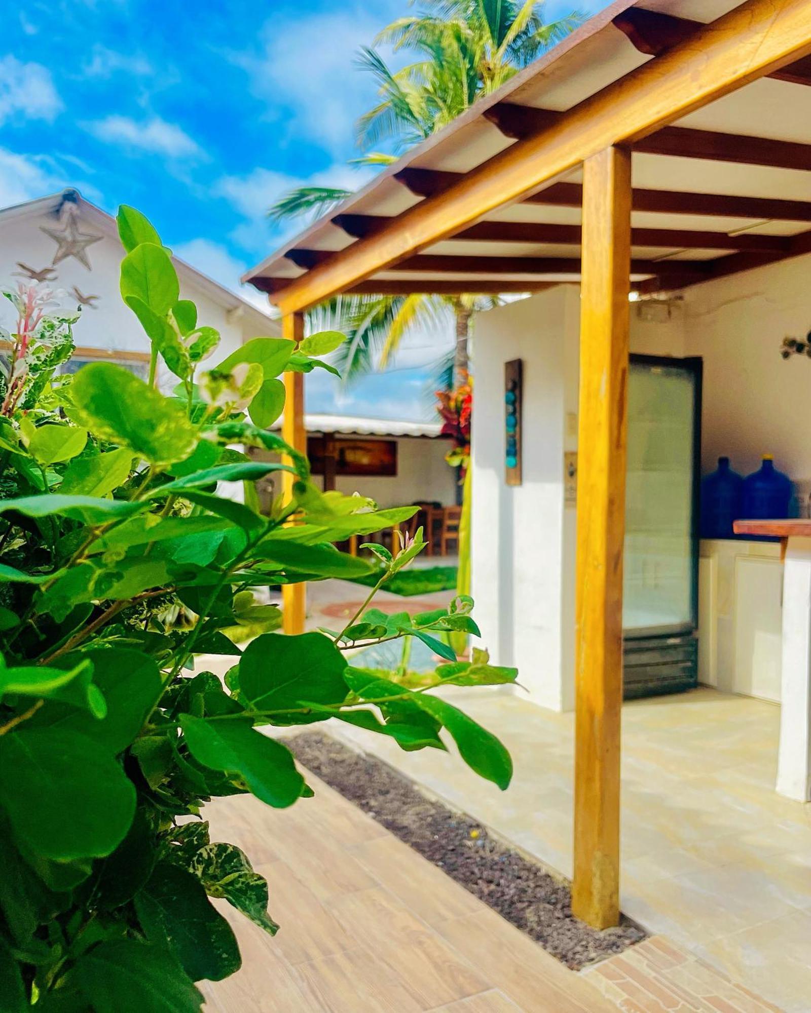 Hotel Coral Blanco With High Speed Internet Starlink And Galapagos Tour Operator Puerto Villamil Dış mekan fotoğraf